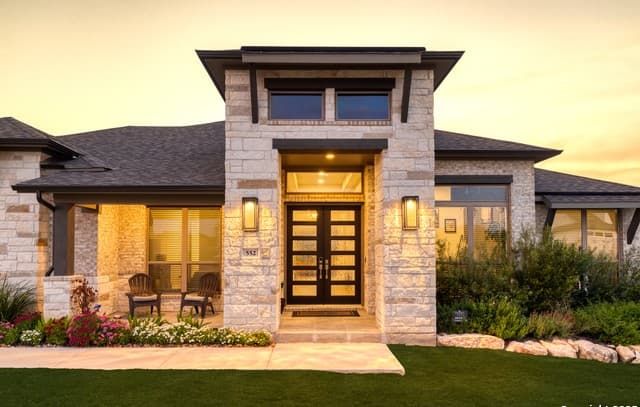4-bedroom rental at 165 Mallorys Way in Castroville, TX — photo 4