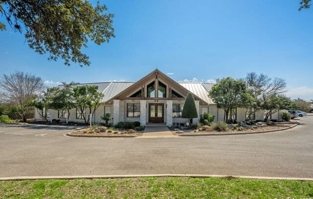 rental at 365 River Cliff in Spring Branch, TX — photo 4