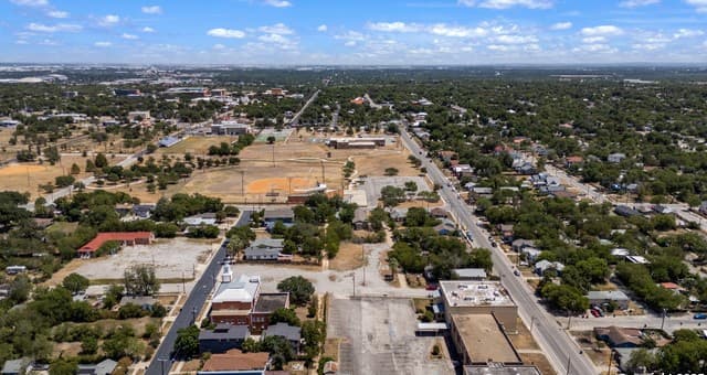 rental at 614 Piedmont in San Antonio, TX — photo 5