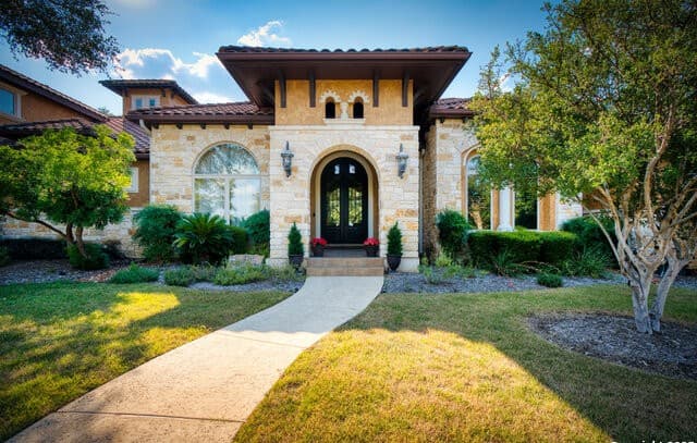 4-bedroom rental at 7 Granadilla in Boerne, TX — photo 5