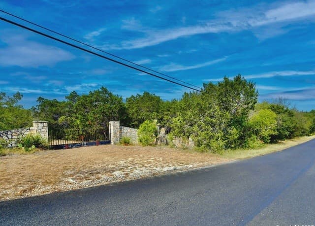 rental at 9852 Marnoch Rd in Helotes, TX — photo 4