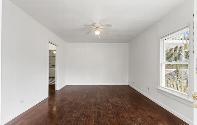 rental at 812 W Olmos Dr in San Antonio, TX — photo 4