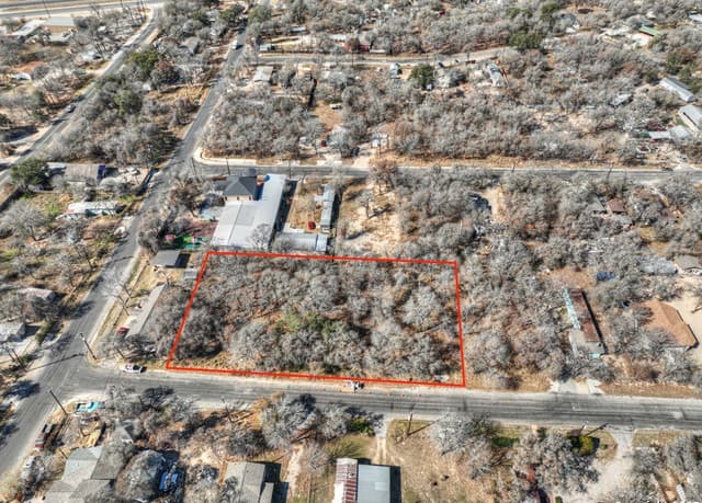 rental at 23115 Pocahontas in San Antonio, TX — photo 3