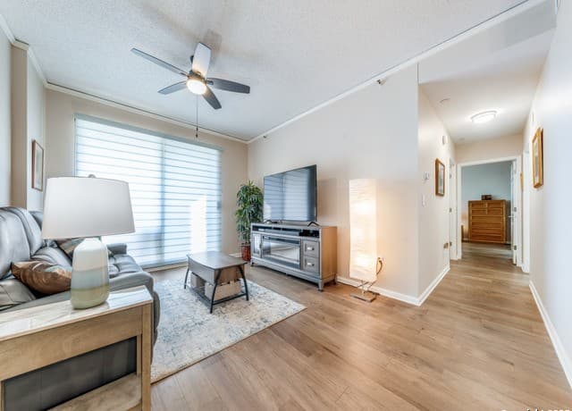 2-bedroom rental at 1 Towers Park Ln Unit 1101 in San Antonio, TX — photo 3