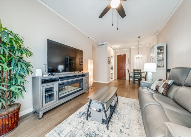 2-bedroom rental at 1 Towers Park Ln Unit 1101 in San Antonio, TX — photo 5
