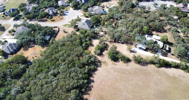 rental at 000 Bat Cave in Garden Ridge, TX — photo 4