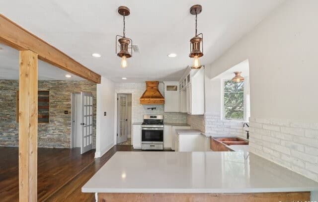 3-bedroom rental at 700 Dawson in San Antonio, TX — photo 5