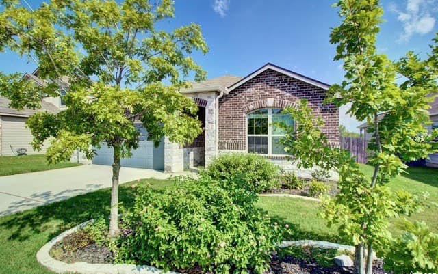 4-bedroom rental at 317 Sika in Schertz, TX — photo 3