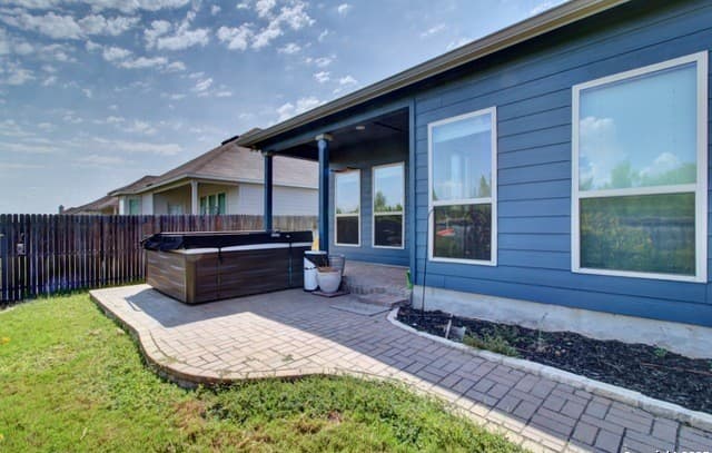4-bedroom rental at 317 Sika in Schertz, TX — photo 4