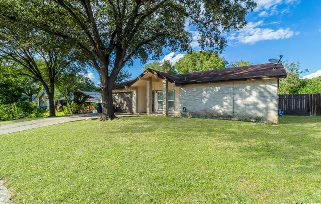 3-bedroom rental at 4335 Las Cruces St in San Antonio, TX — photo 1