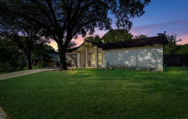 3-bedroom rental at 4335 Las Cruces St in San Antonio, TX — photo 2