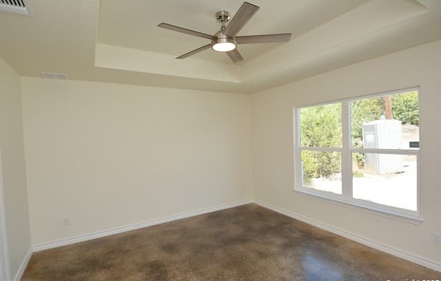 3-bedroom rental at 926 High Dr. in Spring Branch, TX — photo 4