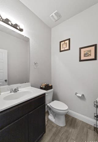 5-bedroom rental at 229 Cansiglio in Cibolo, TX — photo 4