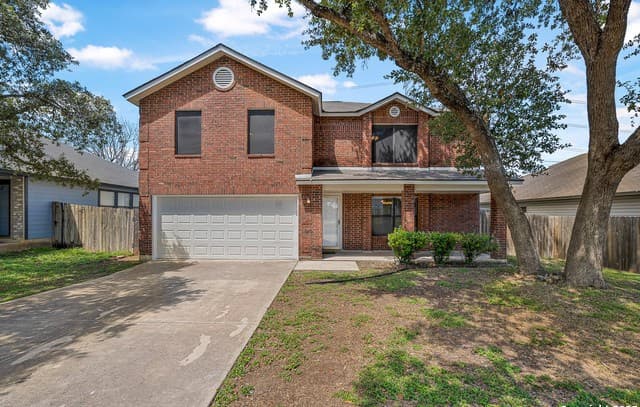 4-bedroom rental at 9711 Diamond Cliff Dr in Helotes, TX — photo 1