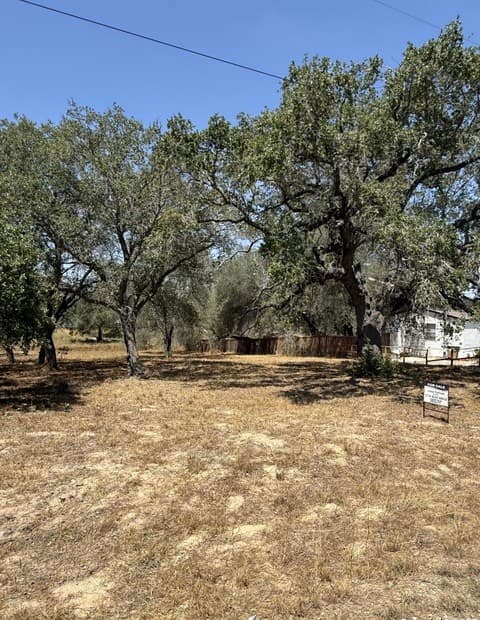 rental at 22815 Grand Spg in Elmendorf, TX — photo 2