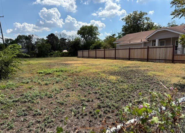 rental at 2158 Hays in San Antonio, TX — photo 3