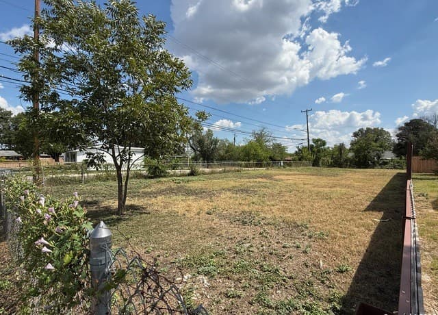 rental at 2158 Hays in San Antonio, TX — photo 5
