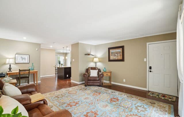 2-bedroom rental at 100 Lorenz Unit 1204 in San Antonio, TX — photo 3