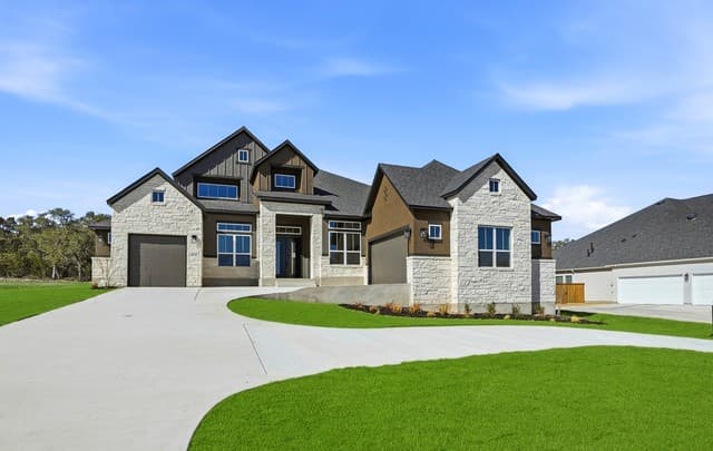 5-bedroom rental at 8529 Benclare in San Antonio, TX — photo 1