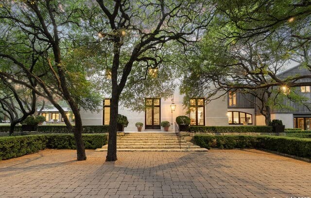 6-bedroom rental at 317 Limestone Creek in Hill Country Village, TX — photo 1