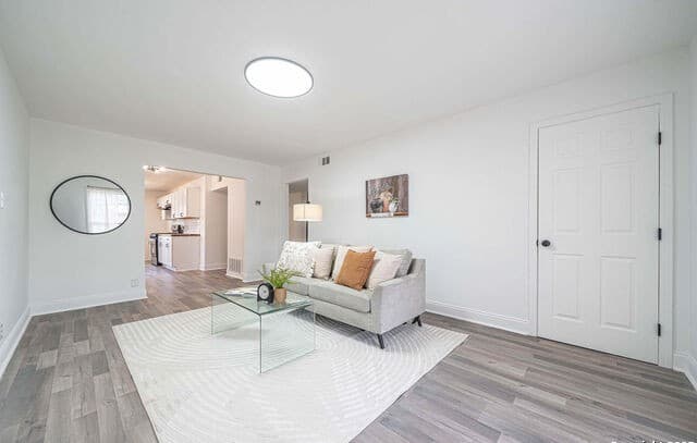 4-bedroom rental at 451 Anton in San Antonio, TX — photo 2