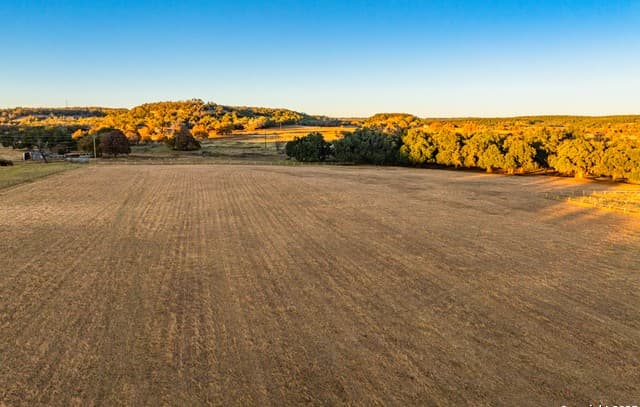 rental at 326 Lehne Ln in Fredericksburg, TX — photo 3