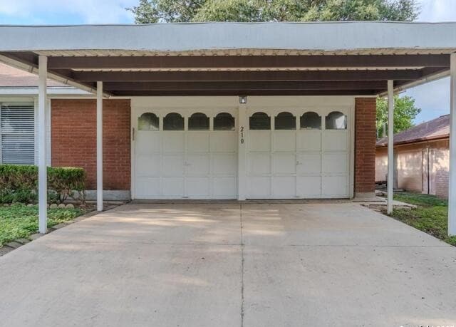 3-bedroom rental at 210 Downshire in San Antonio, TX — photo 5