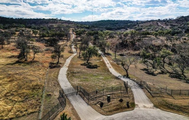 rental at 90 Vista Real in Boerne, TX — photo 4