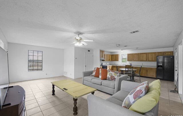 3-bedroom rental at 3161 Tanglewood Trl in Spring Branch, TX — photo 4