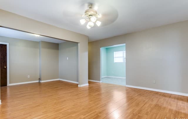 3-bedroom rental at 302 Guanajuato in San Antonio, TX — photo 3