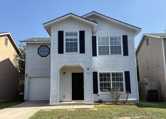 4-bedroom rental at 7942 Ruby in San Antonio, TX — photo 1