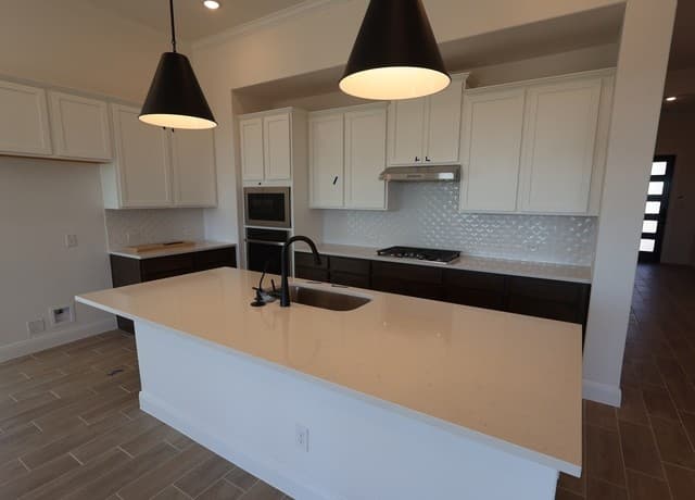3-bedroom rental at 5906 Provo Place in San Antonio, TX — photo 3