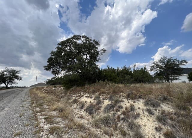 rental at 113 Daniel Jackson in Blanco, TX — photo 2