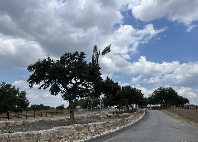 rental at 113 Daniel Jackson in Blanco, TX — photo 4
