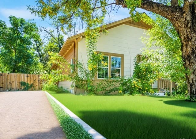 3-bedroom rental at 406 Gulf in San Antonio, TX — photo 2