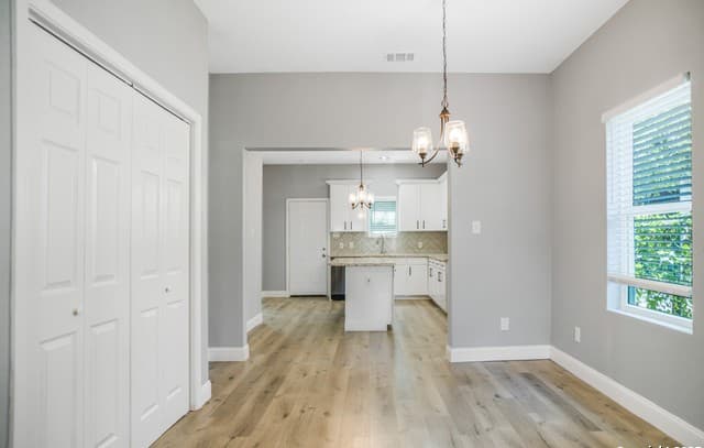 3-bedroom rental at 406 Gulf in San Antonio, TX — photo 5