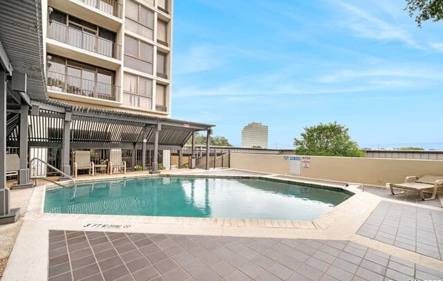 2-bedroom rental at 7701 Wurzbach Rd Unit 405 in San Antonio, TX — photo 1