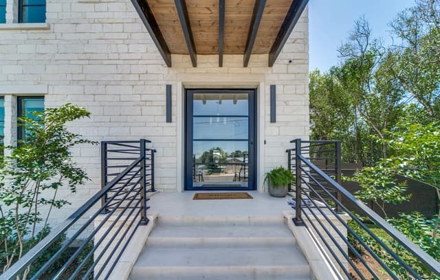 3-bedroom rental at 401 Oak Park Dr Unit B in Boerne, TX — photo 1