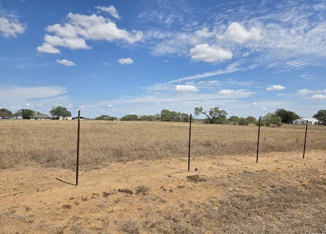rental at TBD Pittman Rd in Adkins, TX — photo 2