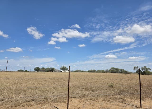 rental at TBD Pittman Rd in Adkins, TX — photo 3