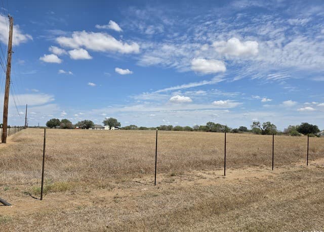 rental at TBD Pittman Rd in Adkins, TX — photo 4