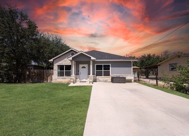4-bedroom rental at 1019 Clovis Pl in San Antonio, TX — photo 1