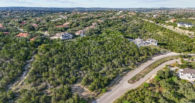 rental at 619 Winding Ravine in San Antonio, TX — photo 3