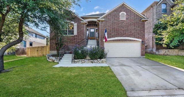 4-bedroom rental at 1314 Heavens Peak in San Antonio, TX — photo 2