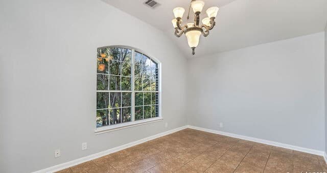 4-bedroom rental at 1314 Heavens Peak in San Antonio, TX — photo 4