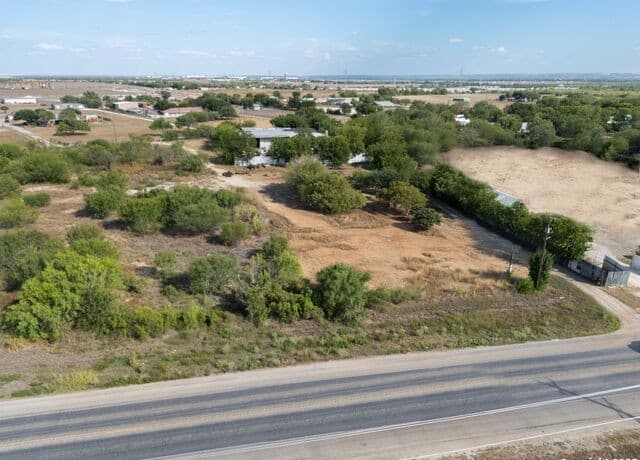 Home for sale at 13348 Somerset in Von Ormy, TX — photo 5