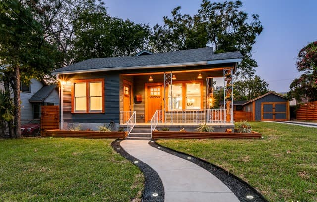 3-bedroom rental at 915 Mason in San Antonio, TX — photo 1