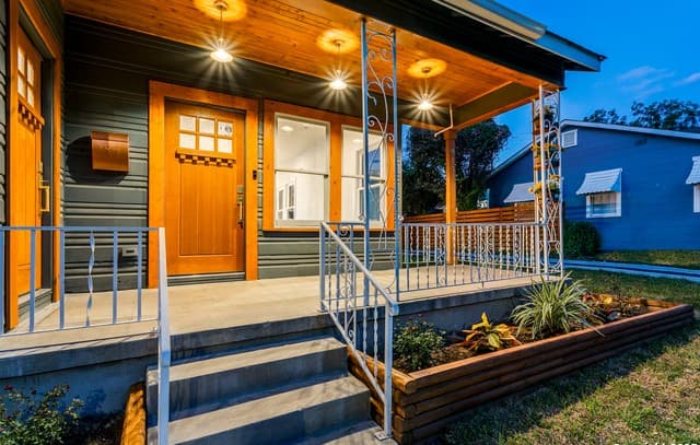 3-bedroom rental at 915 Mason in San Antonio, TX — photo 2