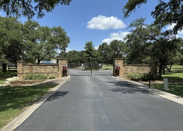 rental at 506 Carriage House in Spring Branch, TX — photo 2