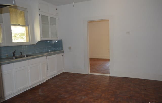 2-bedroom rental at 241 Peabody in San Antonio, TX — photo 4